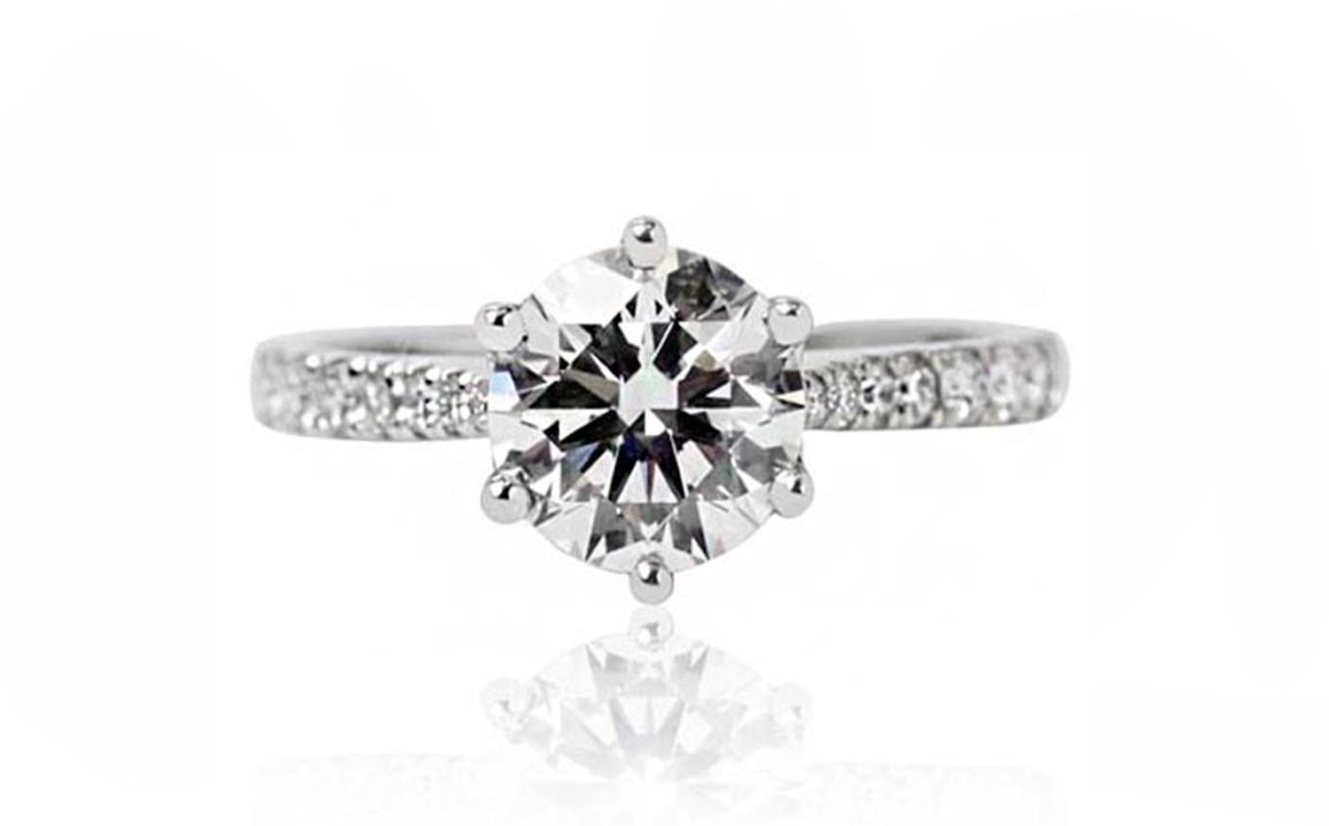 18CT brilliant cut white gold diamond engagement ring