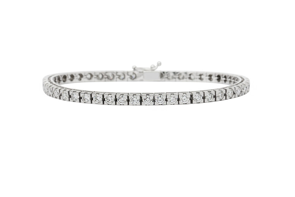 Nuala 18ct White Gold Round Brilliant cut Diamond Tennis Bracelet